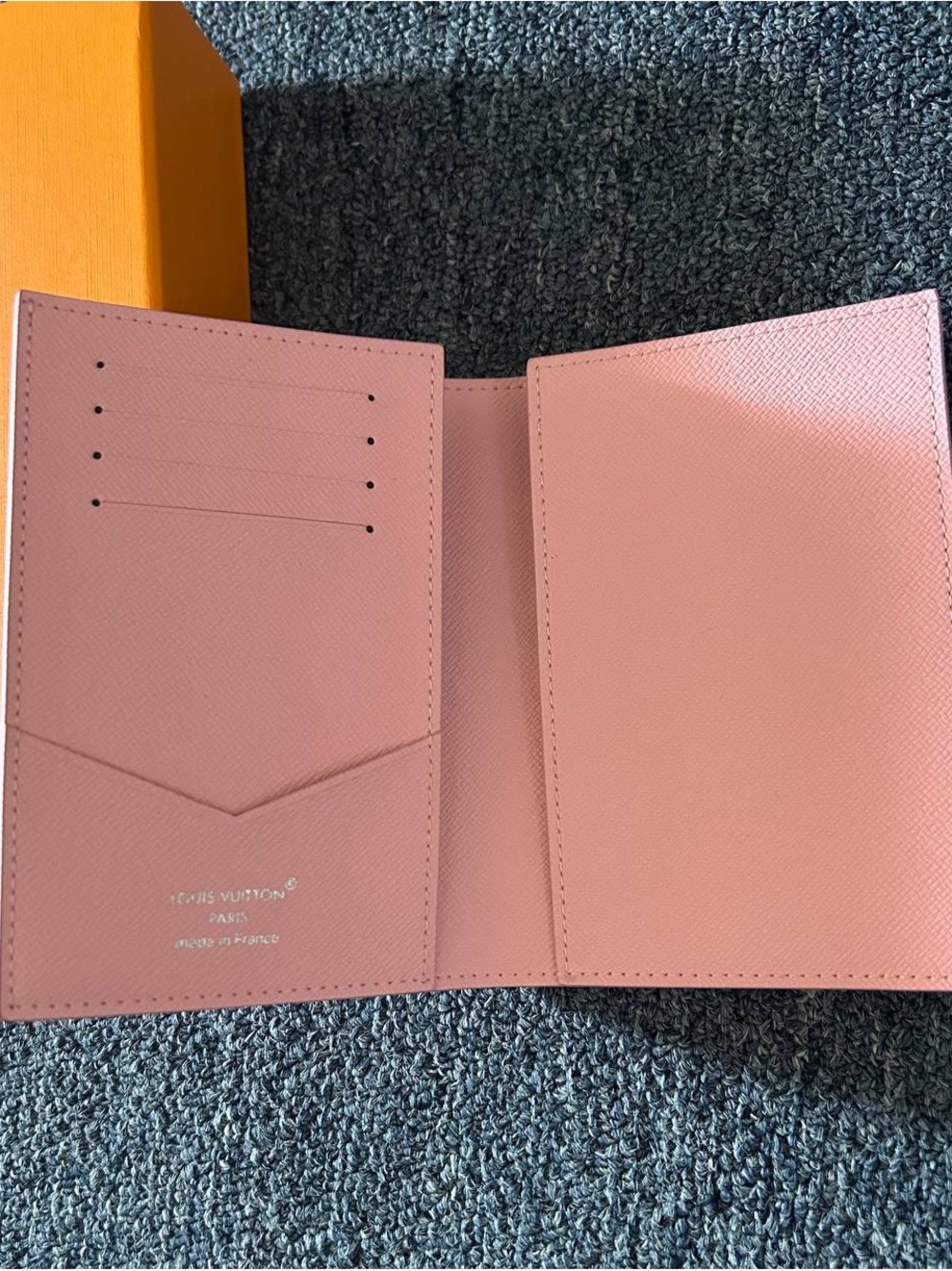Louis Vuitton Skateboard Pink Passport Holder - Picture 4 of 4